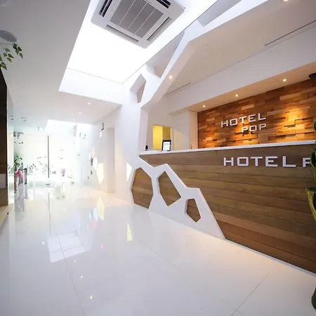 Pop1 Hotel